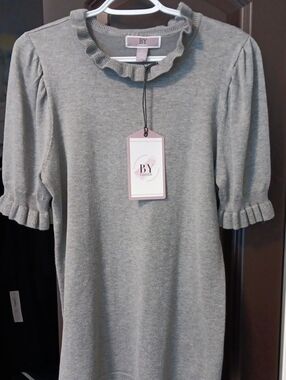 BY Design Women's Gray Ruffle Crewneck Sweater